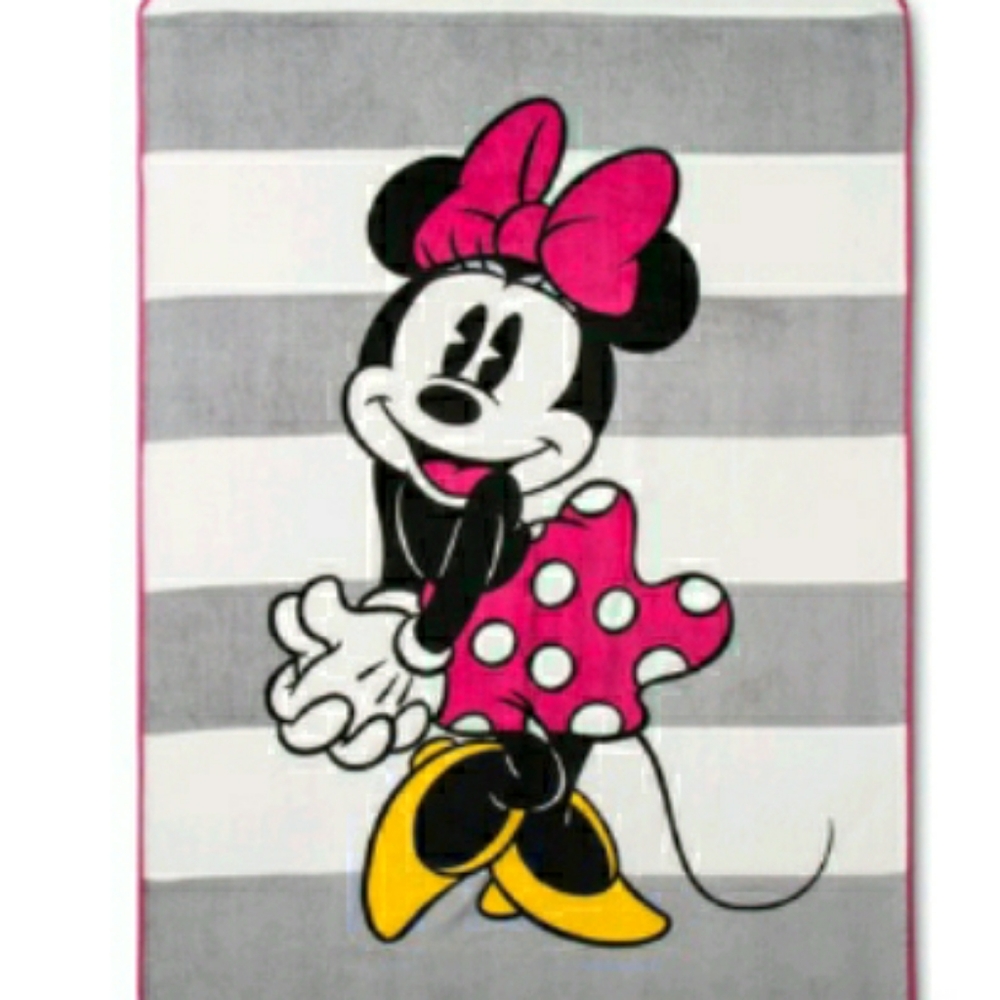 Plushy Twin size Plush Minnie Mouse Blanket